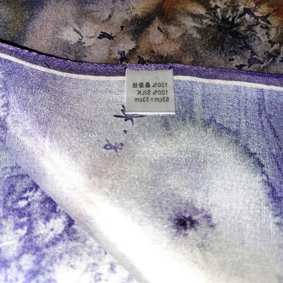NWT Genuine 100% Mulberry Silk Satin Scarf 21"x21" Small Square Shawl 55011 - Picture 8 of 9